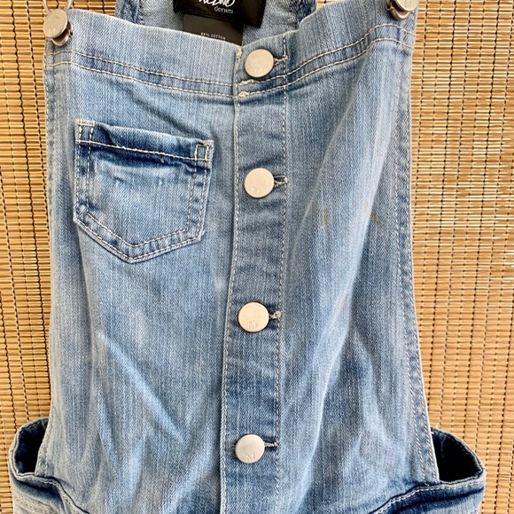 Mossimo Light Wash Lace Trim Shortalls from Target - Picture 4 of 10